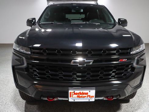 Used 2024 Chevrolet Tahoe Z71 w/ Luxury Package AWD/4WD image 4