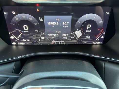 Used 2025 GMC Canyon Elevation image 9