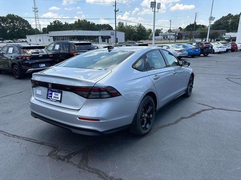 Used 2025 Honda Accord SE image 26