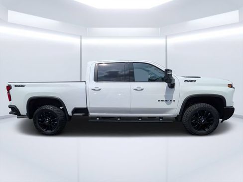 Used 2025 Chevrolet Silverado 2500 LTZ w/ Trail Boss Package AWD/4WD image 2