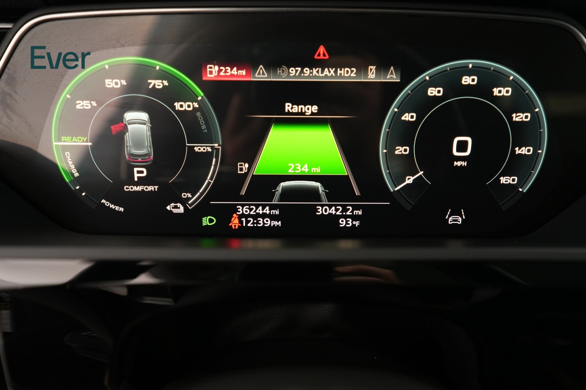 Used 2024 Audi Q8 e-tron Premium AWD/4WD image 7