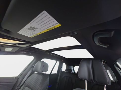 New 2026 BMW X5 M60i w/ Executive Package image 22