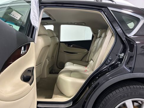 Used 2017 INFINITI QX50 AWD w/ Premium Plus Package image 29