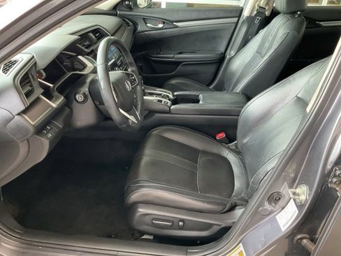 Used 2016 Honda Civic Touring image 4