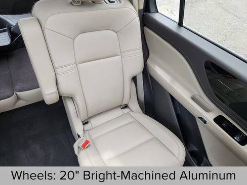 Certified 2023 Lincoln Aviator AWD w/ Premium Package image 18