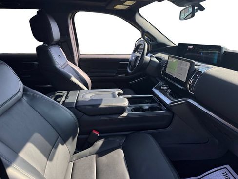 New 2026 Ford Expedition Max Platinum w/ Stealth Appearance Package AWD/4WD image 18