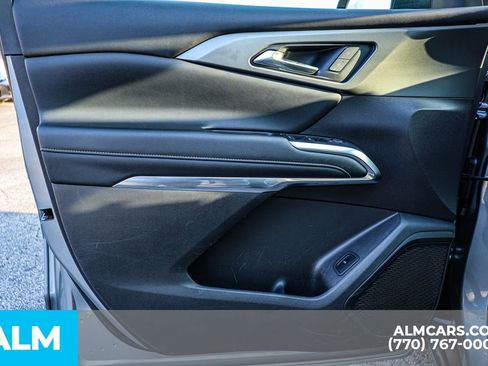 Used 2024 Chevrolet Traverse LT image 46