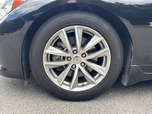 Used 2015 INFINITI Q50 Premium w/ Deluxe Touring Package RWD image 10