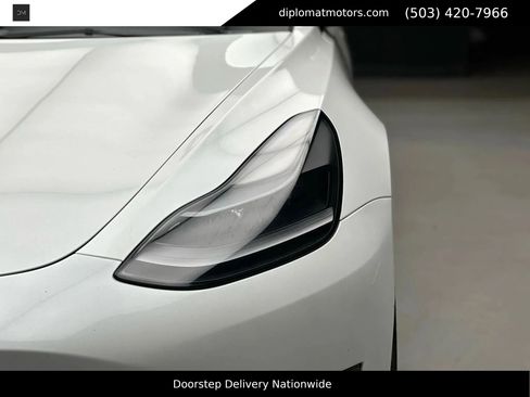 Used 2022 Tesla Model 3 Performance image 12
