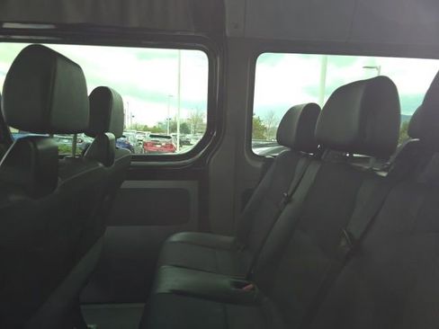 Used 2016 Mercedes-Benz Sprinter 2500 image 7