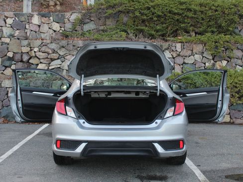 Used 2018 Honda Civic EX-L image 10