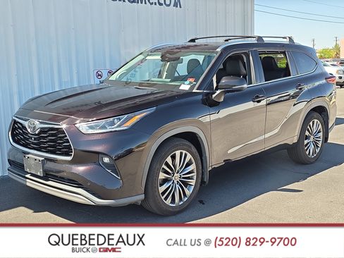 Used 2020 Toyota Highlander Platinum AWD/4WD image 3