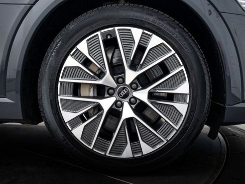 Used 2024 Audi Q8 e-tron Prestige w/ Prestige Package image 23