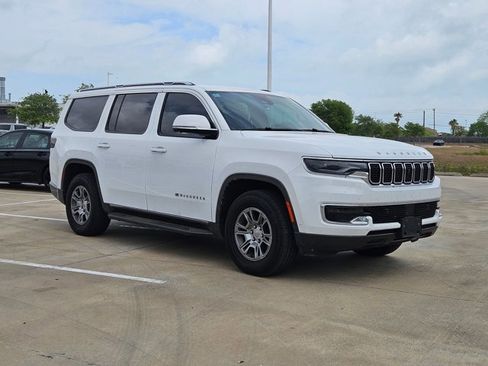 Used 2022 Jeep Wagoneer Series I w/ Convenience Group I image 2