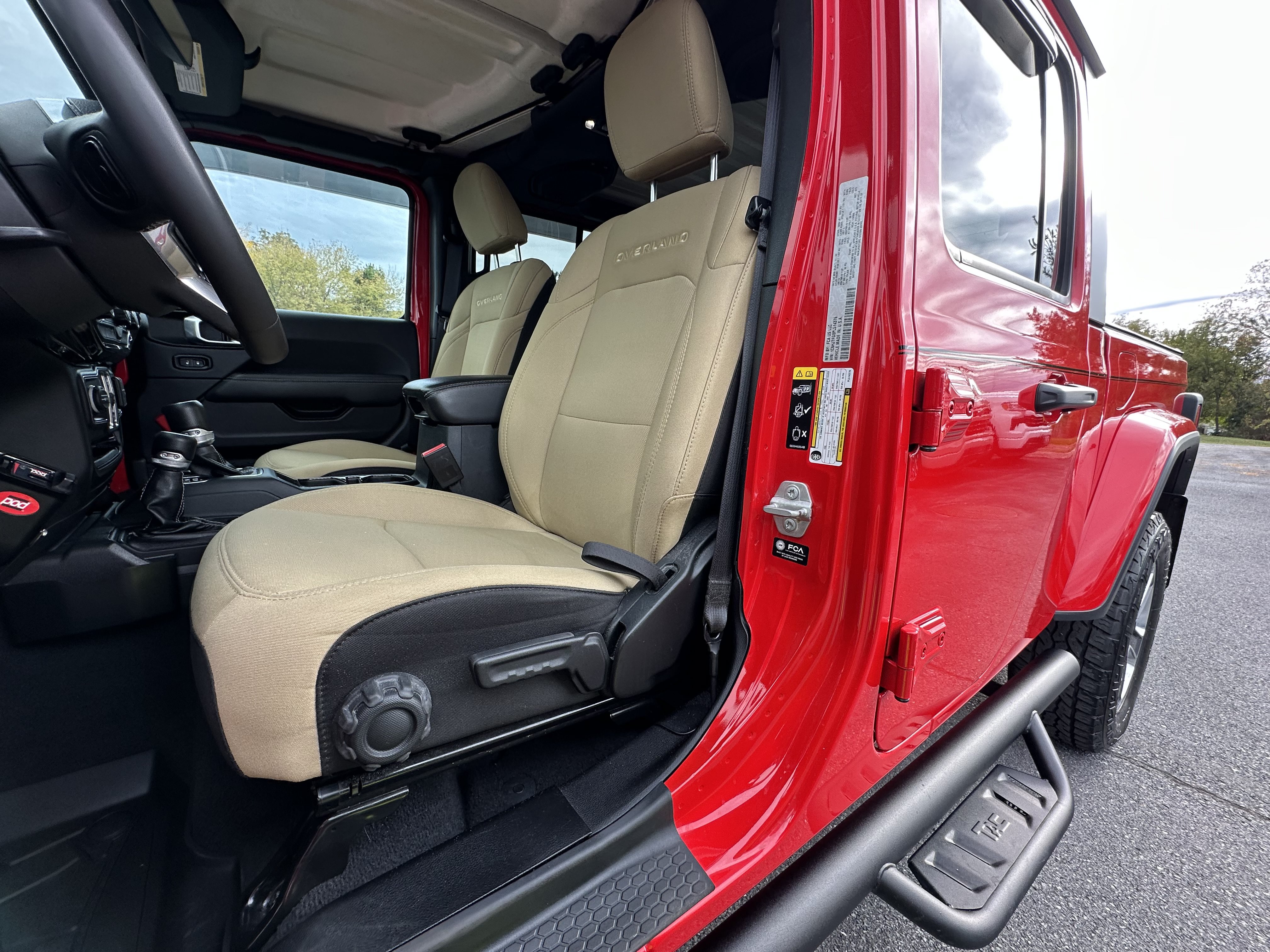 Used 2023 Jeep Gladiator Overland AWD/4WD image 19