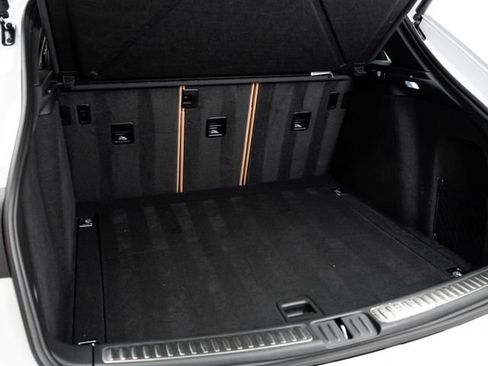 Certified 2026 Porsche Macan AWD/4WD image 30