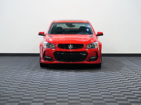 Used 2017 Chevrolet SS RWD image 4