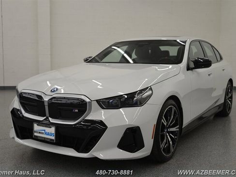 Used 2024 BMW i5 M60 w/ Premium Package image 2