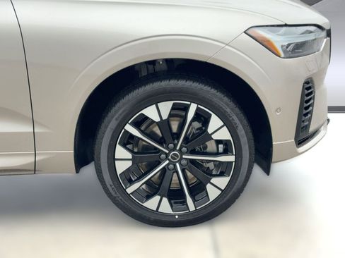 New 2026 Volvo XC60 T8 Plus w/ Protection Package Premier image 11