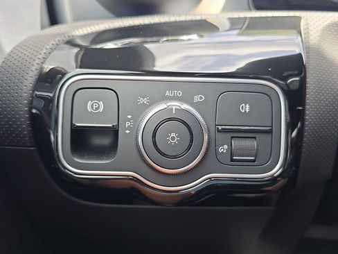 Certified 2023 Mercedes-Benz CLA 250 image 28