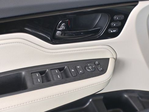 Used 2025 Honda Odyssey Elite image 18