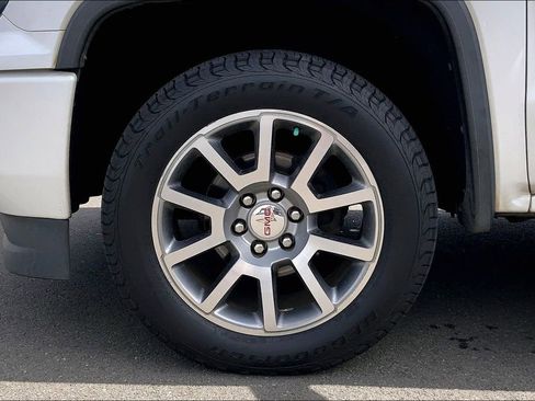 Used 2016 GMC Sierra 1500 Denali w/ Enhanced Driver Alert Package AWD/4WD image 8