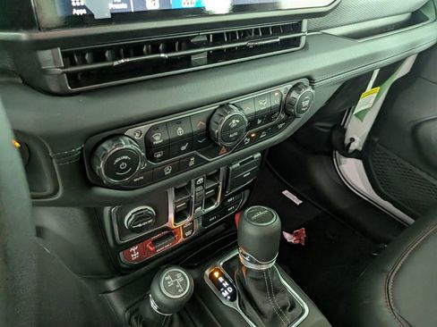 New 2026 Jeep Gladiator Rubicon AWD/4WD image 23