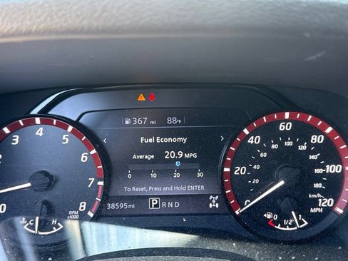 Used 2023 Nissan Frontier PRO-4X w/ Tow Package AWD/4WD image 16