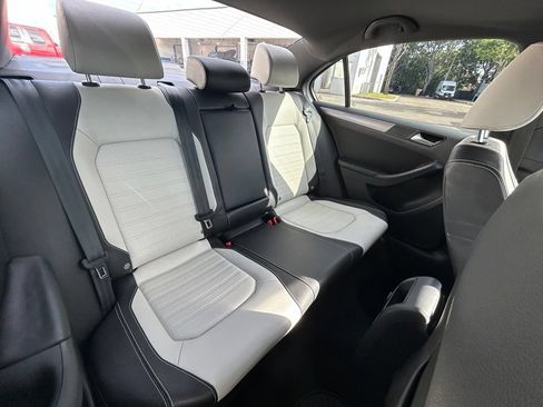 Used 2016 Volkswagen Jetta Sport FWD image 25