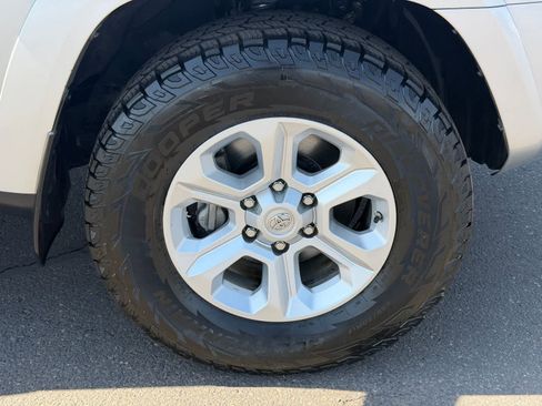 Used 2021 Toyota 4Runner SR5 RWD image 10