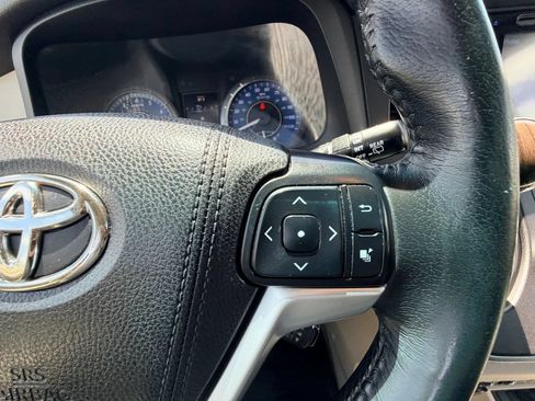Used 2015 Toyota Sienna XLE w/ Entertainment Package FWD image 15