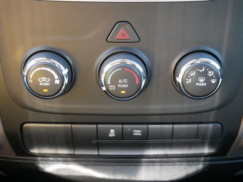 Used 2018 RAM 1500 Express w/ Black Ram 1500 Express Group AWD/4WD image 24