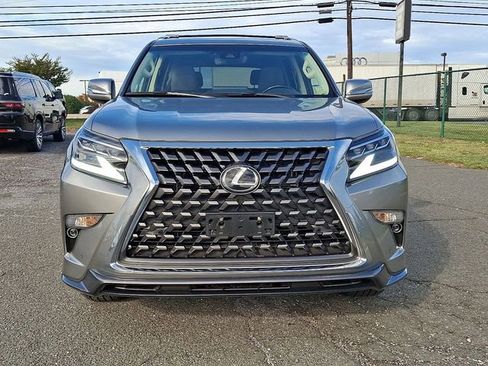 Used 2023 Lexus GX 460 Premium w/ Accessory Package AWD/4WD image 5
