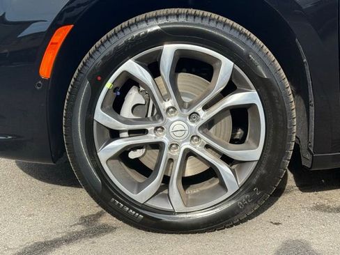 New 2026 Chrysler Pacifica Pinnacle image 17