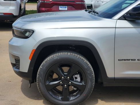New 2025 Jeep Grand Cherokee L Limited w/ Black Appearance Package RWD image 6