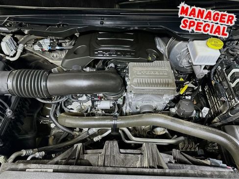 Used 2024 RAM 1500 Laramie image 30