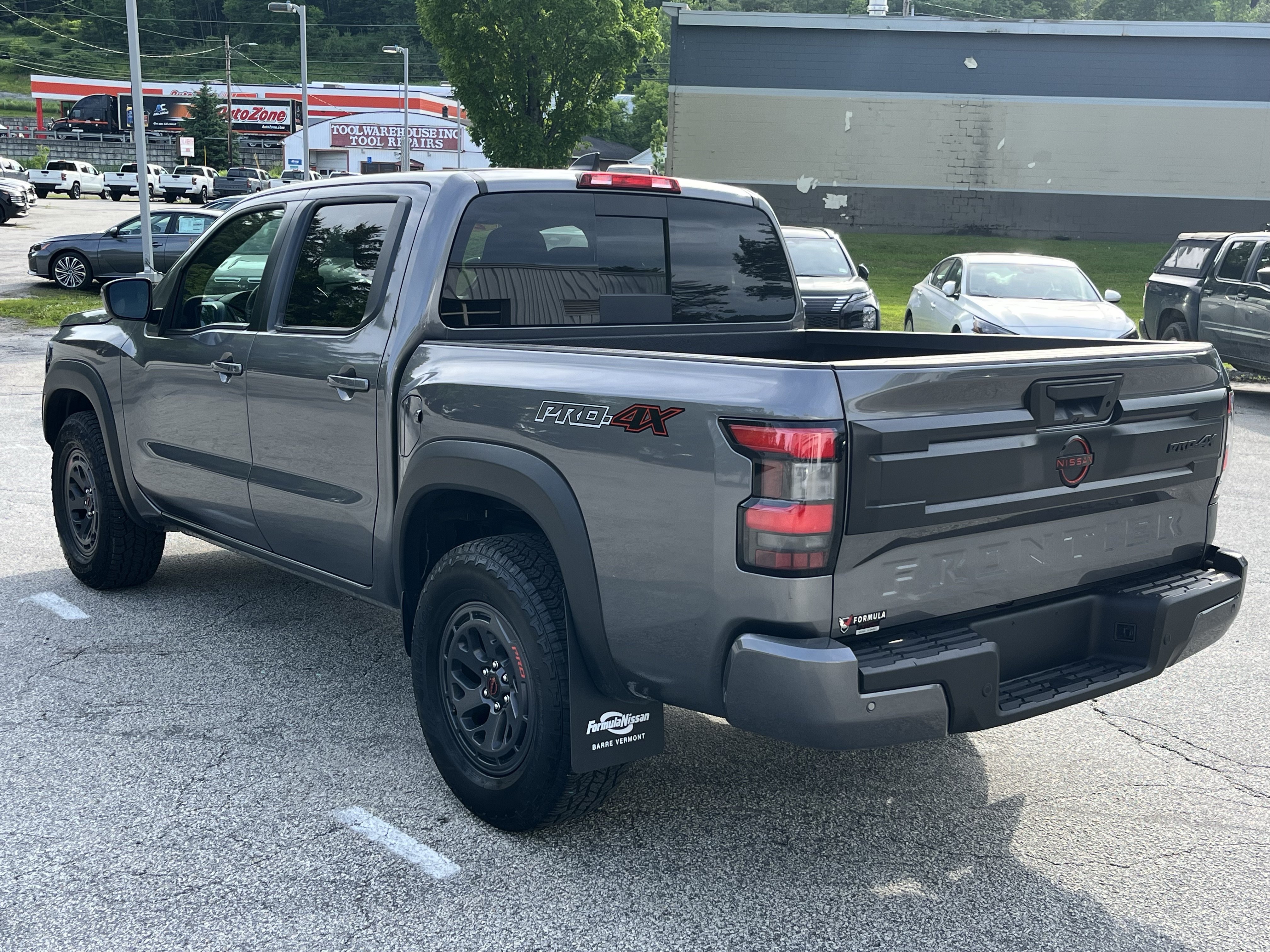 Used 2026 Nissan Frontier PRO-4X AWD/4WD image 5