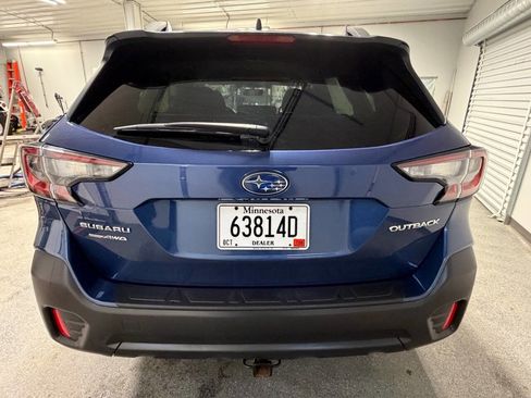 Used 2022 Subaru Outback Premium image 4
