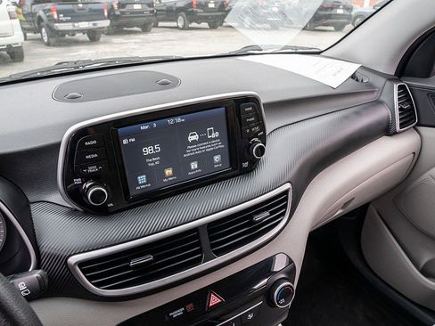 Used 2019 Hyundai Tucson SE image 29