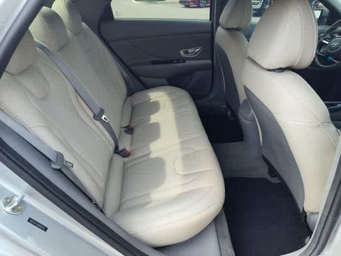 Certified 2021 Hyundai Elantra SEL w/ Convenience Package FWD image 17