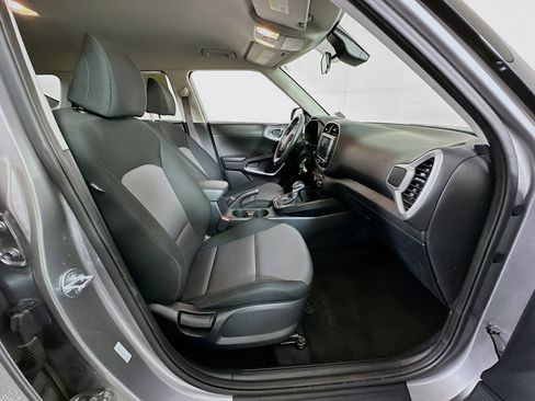 Used 2025 Kia Soul LX w/ LX Technology Package image 29