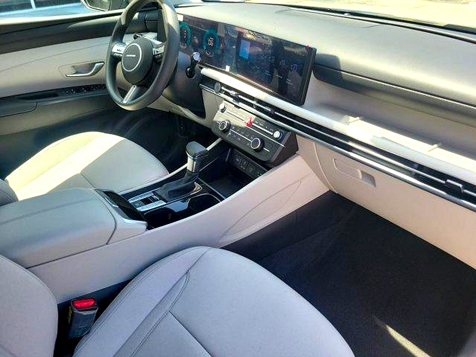 Used 2025 Hyundai Tucson SE FWD image 13