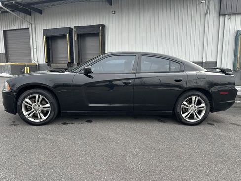 Used 2012 Dodge Charger SXT Plus image 2