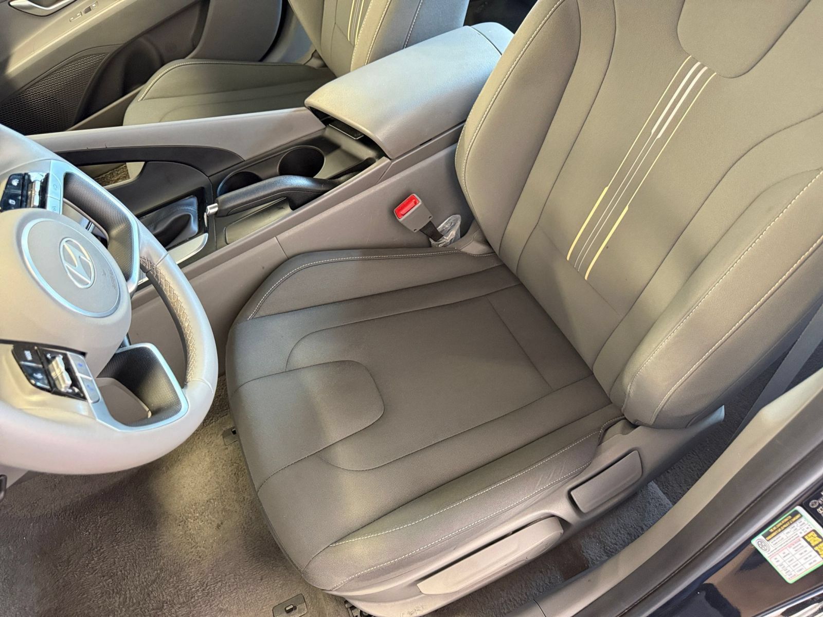 Used 2026 Hyundai Elantra Sport FWD image 35