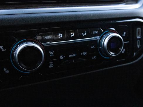 Certified 2024 GMC Sierra 2500 SLE w/ SLE Value Package; image 24