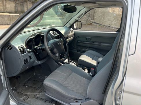 Used 2002 Nissan Xterra XE image 16