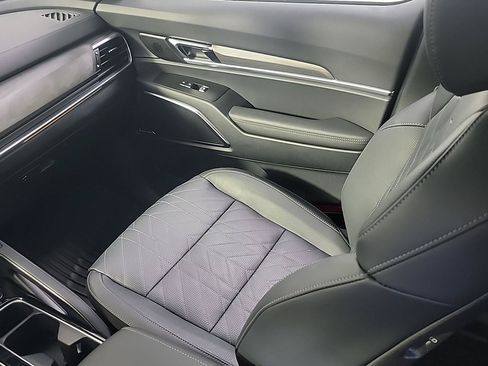 Certified 2025 Kia Telluride SX Prestige X-Line AWD/4WD image 23