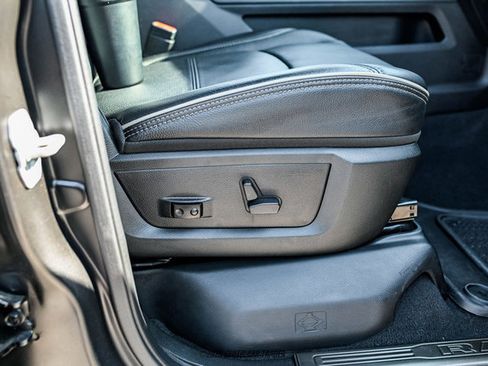 Used 2024 RAM 5500 4x4 Crew Cab image 85