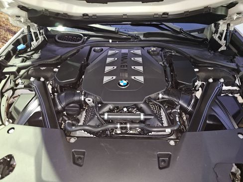 Certified 2023 BMW 760i xDrive w/ Executive Package image 32