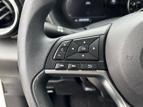 Used 2023 Nissan Kicks SV image 17